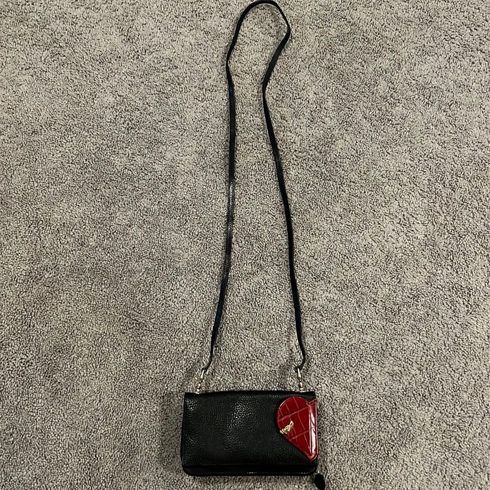 Brighton skinny leather vintage “heartbeat” crossbody bag ❤️
